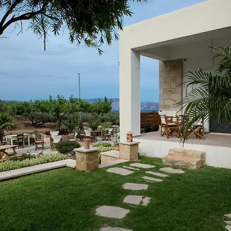 Agarathos Traditional Rooms - Pool - Kaliviani -On The Road To Balos *