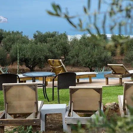 Apartment Agarathos Traditional Rooms - Pool - Kaliviani -On The Road To Balos