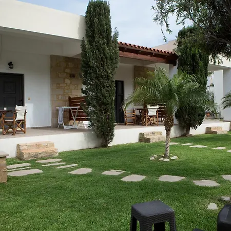 Agarathos Traditional Rooms - Pool - Kaliviani -On The Road To Balos Apartment *