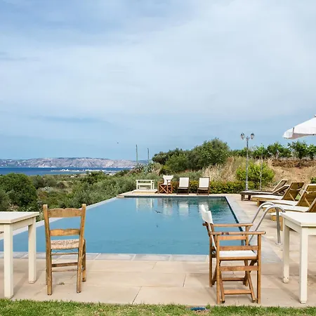 Agarathos Traditional Rooms - Pool - Kaliviani -On The Road To Balos Kaliviani