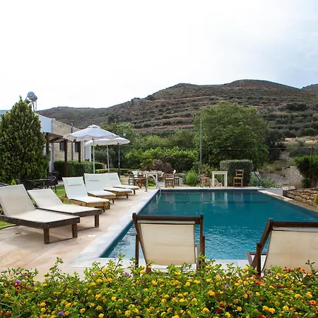 Agarathos Traditional Rooms - Pool - Kaliviani -On The Road To Balos Apartment Kaliviani
