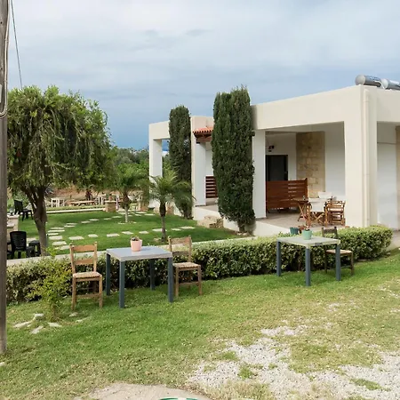 Apartment Agarathos Traditional Rooms - Pool - Kaliviani -On The Road To Balos *