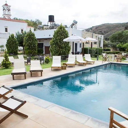 Agarathos Traditional Rooms - Pool - Kaliviani -On The Road To Balos * Kaliviani