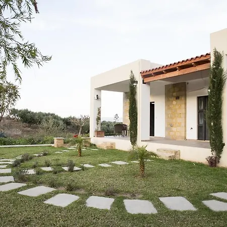 Apartment Agarathos Traditional Rooms - Pool - Kaliviani -On The Road To Balos