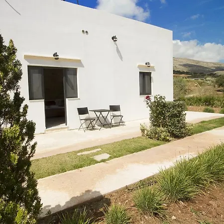 Apartment Agarathos Traditional Rooms - Pool - Kaliviani -On The Road To Balos
