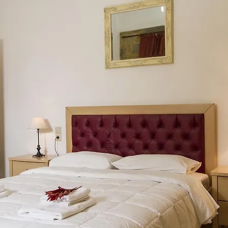 Agarathos Traditional Rooms - Pool - Kaliviani -On The Road To Balos Apartment