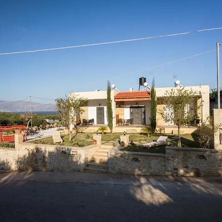 Agarathos Traditional Rooms - Pool - Kaliviani -On The Road To Balos *