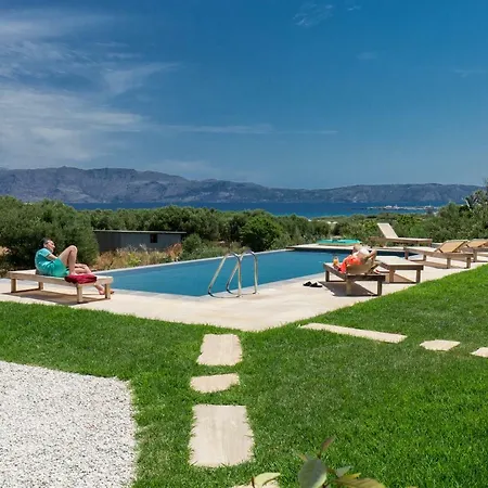 Agarathos Traditional Rooms - Pool - Kaliviani -On The Road To Balos * Kaliviani